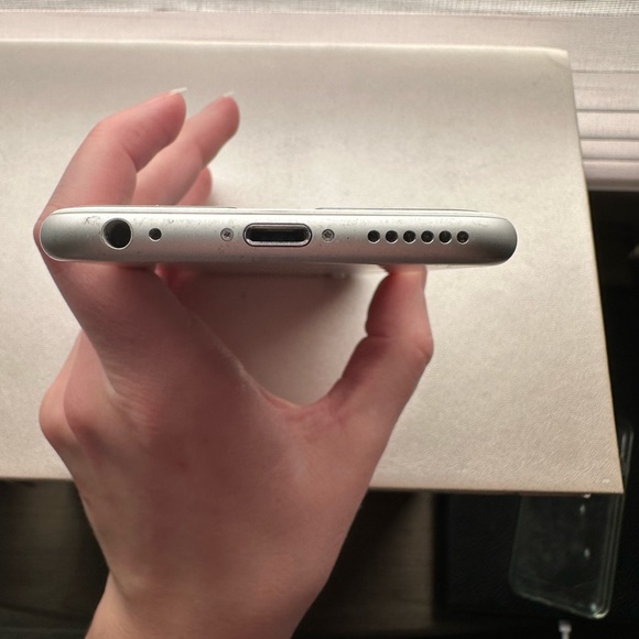 iPhone 6s, silver - Picture 4 of 4